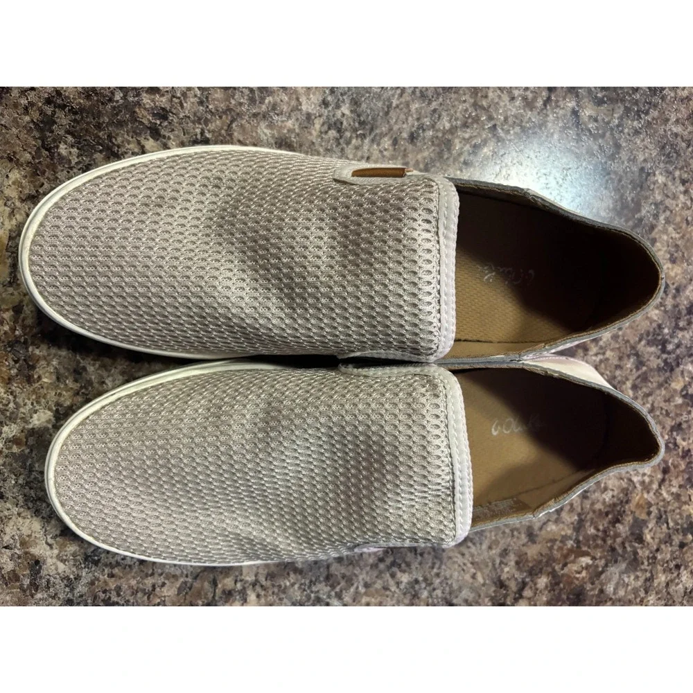Olukai Pehuea Womens Mesh Slip On Sneakers Pale Grey 20271-2020 Size 9.5
